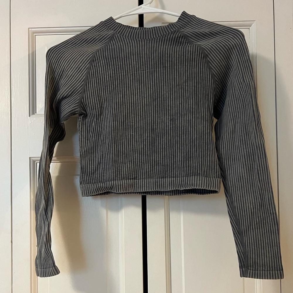 Grey Aura Tight Fitting Long Sleeve Shirt (Athletic Material) Size S/M